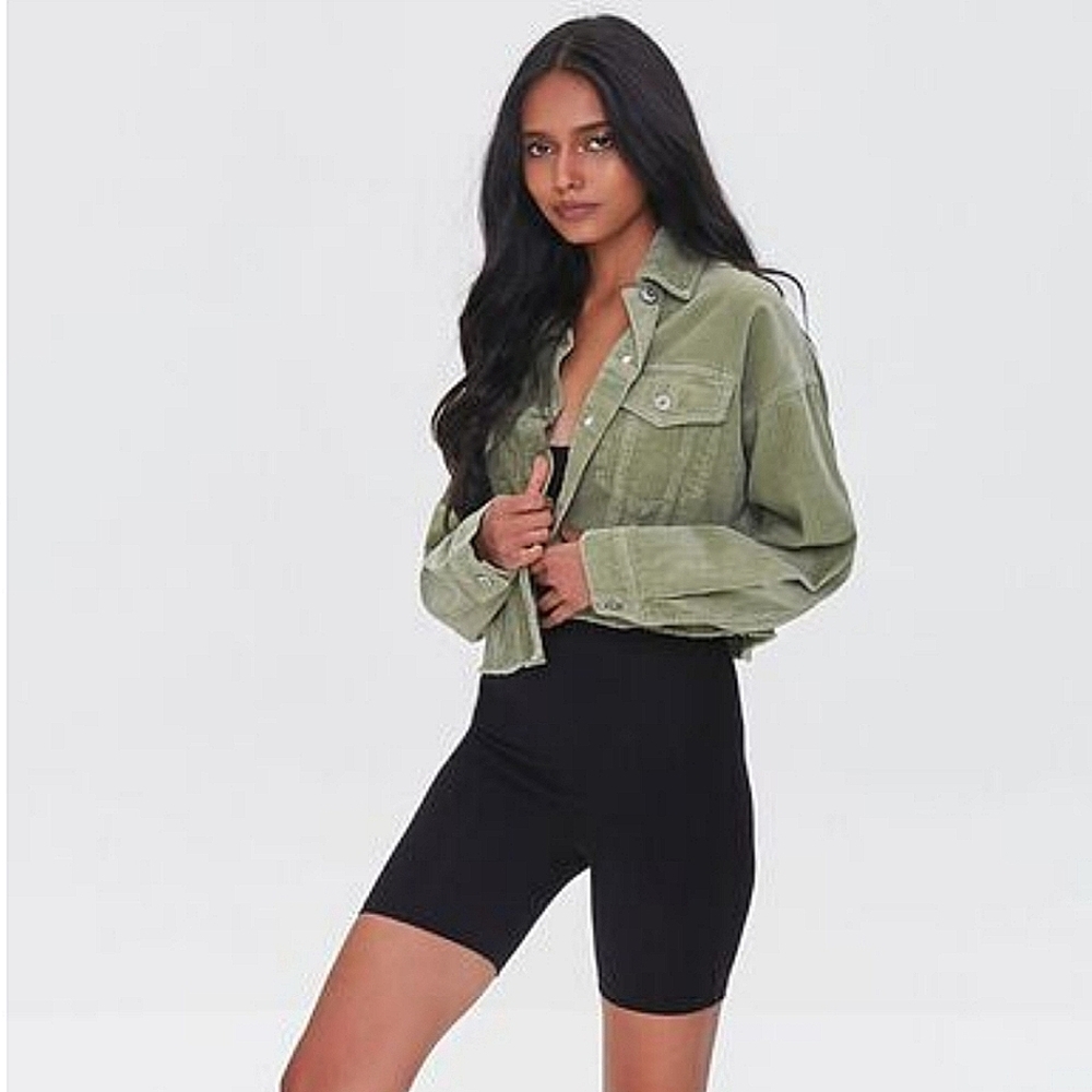 Forever 21 corduroy cropped button up boxy jacket Sage green SZ M‎ raw cut hem